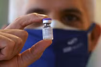 FDA: Nhu cầu tiêm văcxin Pfizer Covid-19 liều 3 vẫn chưa rõ ràng