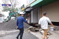 Không nên tiếp tục sinh sống trên hố tử thần