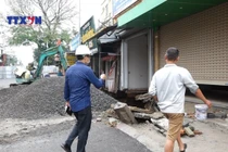 Không nên tiếp tục sinh sống trên hố tử thần