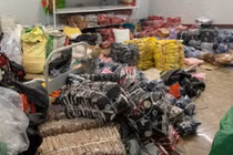 Xử phạt hơn 300 triệu đồng với kho hàng thời trang nhập lậu