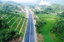  Phủ xanh bờ dốc bằng bùn đất trộn hạt