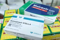 Thêm một loại thuốc điều trị COVID-19 được cấp phép