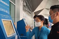 Cục Hàng không Việt Nam yêu cầu các hãng hàng không dừng triển khai dịch vụ ưu tiên làm thủ tục hàng không tại sân bay. Ảnh minh họa.