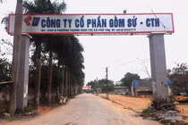 Vụ ô nhiễm nước sạch: Sếp gốm sứ đối nhau chan chát