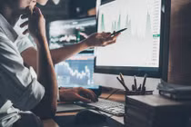 Đón đầu xu hướng nâng hạng, khối ngoại có thể đẩy mạnh mua ròng cổ phiếu Việt Nam từ nửa cuối năm 2021?