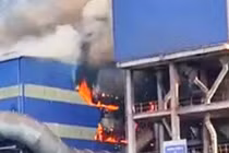 Thép Hòa Phát Dung Quất gặp sự cố, lửa cháy ngùn ngụt