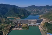 Không phải tháo nước để kiểm tra an toàn đập