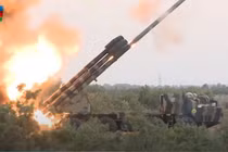 Video hỏa lực pháo binh và tên lửa chống tăng của quân đội Azerbaijan trong xung đột Nagorno - Karabakh