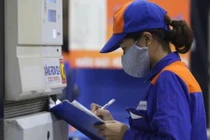 Giá xăng tăng lên cao nhất trong vòng 1 năm