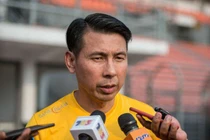Về nhà, HLV Tan Cheng Hoe ‘xổ’ bức xúc sau trận thua ở Mỹ Đình
