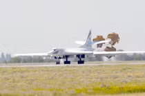 Không quân Nga tiếp nhận 2 máy bay Thiên Nga Trắng hiện đại hóa sâu Tu-160M