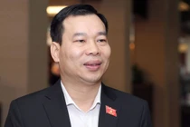 Nhiều đại biểu ủng hộ bỏ điều kiện thường trú ở Hà Nội, TP HCM