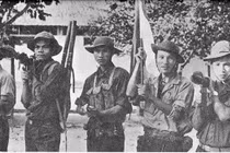 Người phất cờ giải phóng tại Dinh Độc Lập