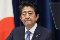 Cựu Thủ tướng Nhật Bản xin lỗi người dân vì bê bối tài trợ chính trị