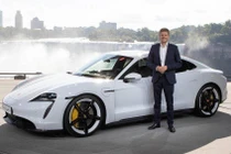 Porsche Taycan Turbo chạy điện đầu tiên cập cảng Việt Nam
