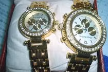 Cảnh giác chiêu thức tặng đồng hồ