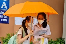 Giáo viên "tiết lộ" điểm môn Ngữ văn vào lớp 10 Hà Nội không cao