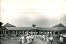 Người từ bỏ thành Paris và mức lương 22 lạng vàng mỗi tháng... Kỳ 2: Hành trình đến nước Pháp