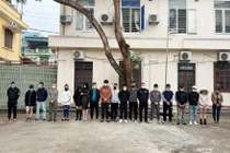 Các đối tượng dương tính với ma túy đang bị tạm giữ tại Công an TP Sầm Sơn.