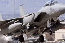 Chiến sự Yemen: Liên quân Ả rập Xê út công bố video không kích lực lượng Houthi