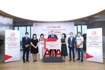 AIA Việt Nam tặng gói hỗ trợ tài chính cho đội ngũ y bác sĩ và nhân viên y tế tuyến đầu chống dịch bệnh Covid-19 