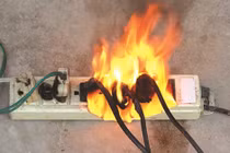 Theo thống kê của Cục Cảnh sát Phòng cháy chữa cháy và Cứu nạn cứu hộ (Bộ Công an), có gần 50% vụ cháy nổ liên quan đến sử dụng điện sinh hoạt. Tuy vậy, vẫn chưa có một chế tài đủ mạnh, xử lý mạnh các sai phạm trong sử dụng điện sinh hoạt. 