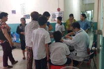 Cô giáo đãi trà sữa, 15 học sinh nhập viện cấp cứu