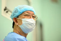 Trúc Nhi - Diệu Nhi giống và khác cặp song sinh Việt - Đức thế nào?