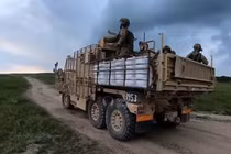 Ukraine đưa vào sử dụng xe hỗ trợ chiến thuật Wolfhound do Anh viện trợ