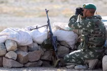 Bùng phát xung đột biên giới Kyrgyzstan và Tajikistan