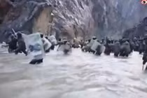 Trung Quốc khoe video chết ít lính và lính Ấn Độ "tháo chạy" trong xung đột biên giới