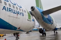 Hai máy bay va chạm tại Nội Bài do lỗi lái xe kéo đẩy 