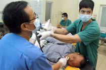 Chuyển mùa bệnh dạ dày gia tăng