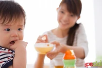 Con da xanh, niêm mạc nhợt nhạt vì thiếu sắt