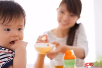 Con da xanh, niêm mạc nhợt nhạt vì thiếu sắt