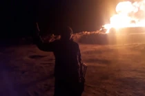 IS hỏa thiêu một giếng dầu trên vùng đông bắc Syria