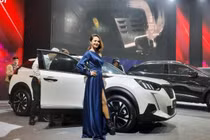 Peugeot 2008 ra mắt khách hàng Việt với giá từ 739 triệu đồng