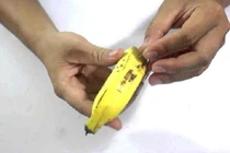 Tách vỏ chuối tự động