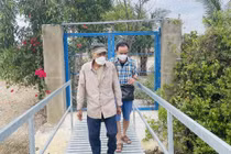 Đối tượng Hồ Ngọc Lâm được di lý từ huyện Cần Giờ về trụ sở Công an tỉnh Bà Rịa-Vũng Tàu để phục vụ công tác điều tra.