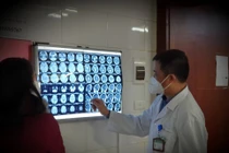 Một nhà 3 người người nguy kịch vì ngộ độc khí CO do sưởi ấm