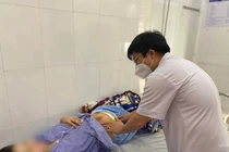 Cứu mẹ con sản phụ bị rau bong non thể ẩn hiếm gặp