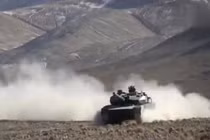 Trung Quốc trang bị xe tăng hạng nhẹ tiên tiến ZTQ-15 (VT-5) cho lực lượng Tân Cương 