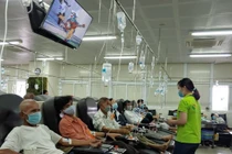 Bệnh viện Chợ Rẫy: Bệnh nhân ung thư được nghe nhạc, xem phim 