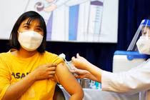 Nguy cơ xuất hiện ổ dịch mới khi tăng giao thương đi lại cuối năm