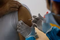 Điểm tiêm vaccine Covid-19 đầu tiên tại Hà Nội