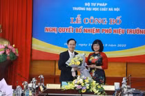 Công bố Nghị quyết bổ nhiệm Phó Hiệu trưởng Đại học Luật Hà Nội