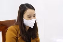 Nguyễn Thị Lành tại cơ quan công an.