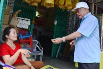 Những người “gỡ rối” cho khu phố