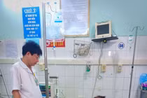 Suýt mất mạng vì uống rượu ấu tẩu 