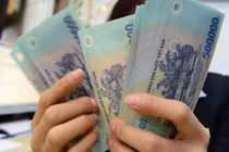 Công chức, viên chức sẽ không được nhận tiền bồi dưỡng, chi ngoài lương